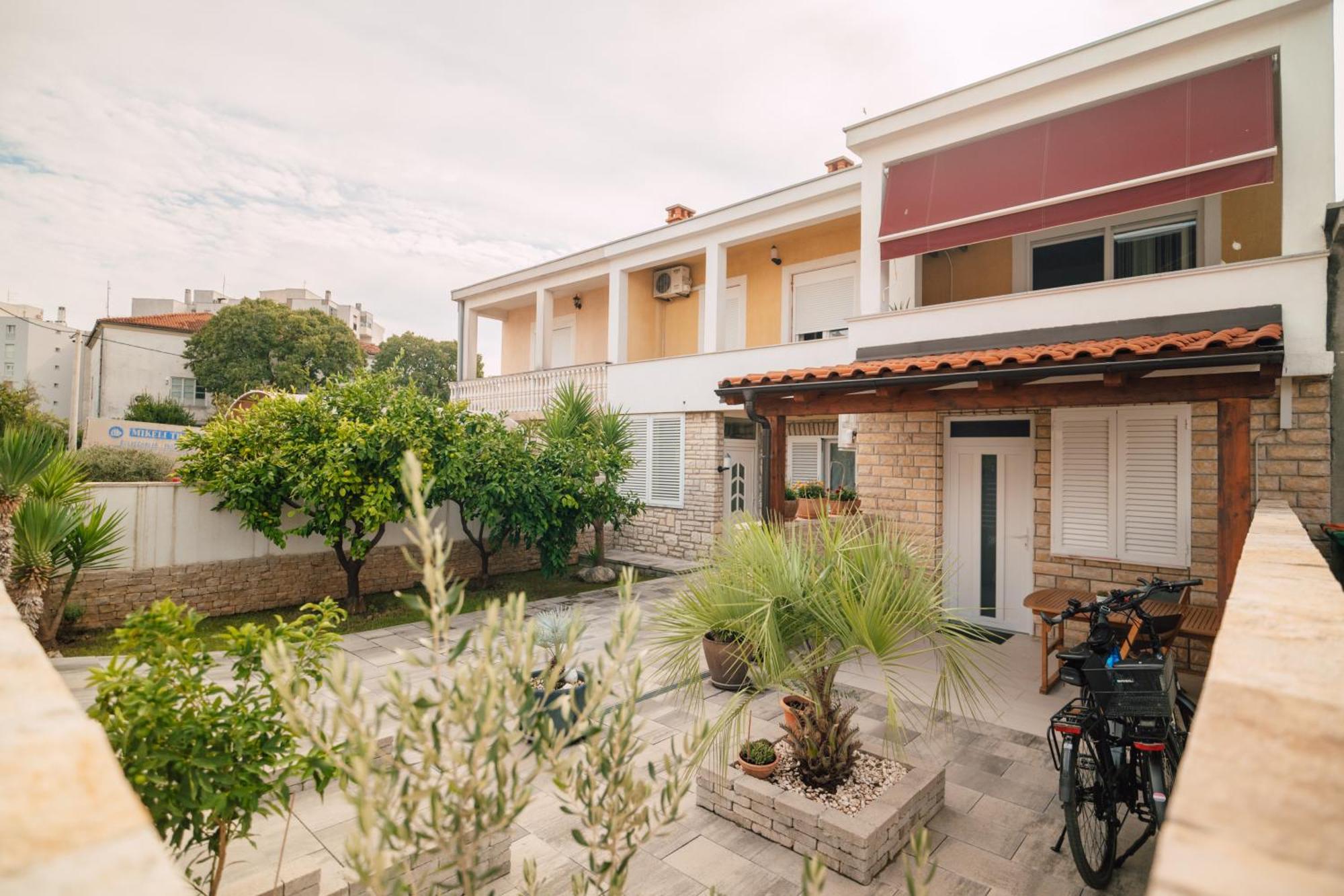 Modern Apartments With Loggia Terrace And Parking Zadar Exterior foto